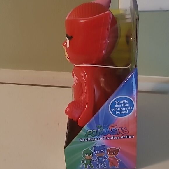 P.J. Masks Red Bubble Blower - Picture 3 of 6